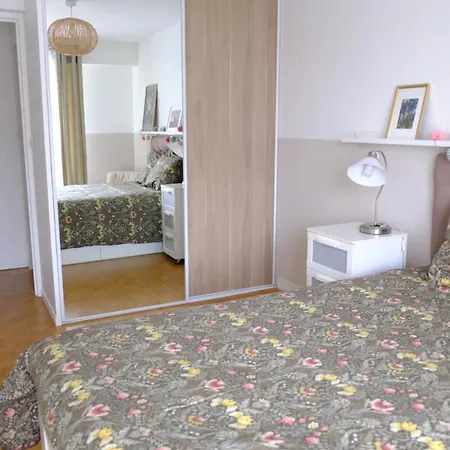 Cozy 2-room Between Paris & Versailles *